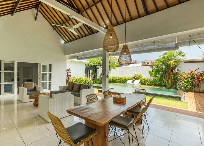 Modern 3 Bedrooms Walking Distance Villa