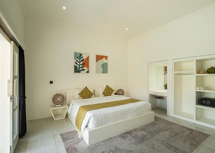 Modern 3 Bedrooms Walking Distance Villa Seminyak (Bali)