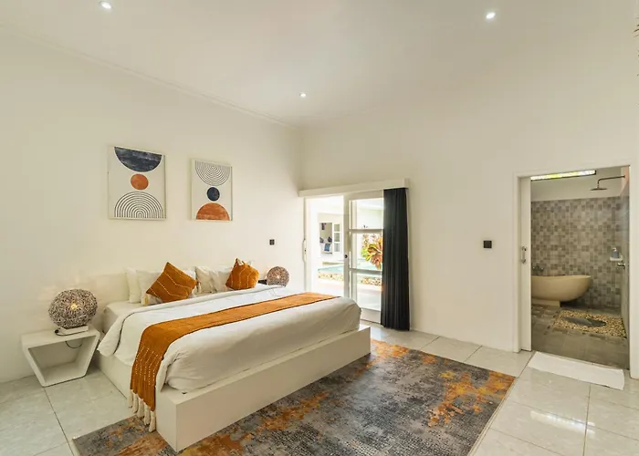 Modern 3 Bedrooms Walking Distance Villa