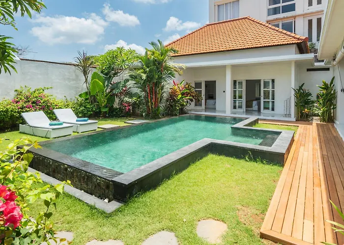 Modern 3 Bedrooms Walking Distance Villa